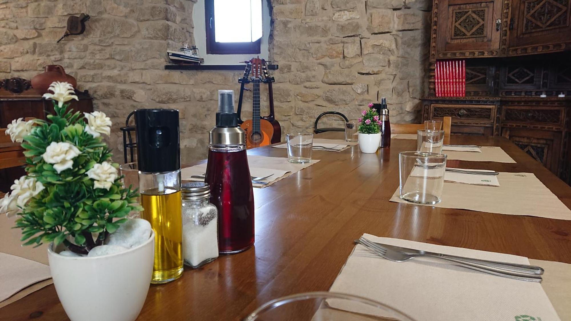 Albergue Sansol - El Oasis Del Camino Frances - Exclusivo Para Peregrinos Zewnętrze zdjęcie