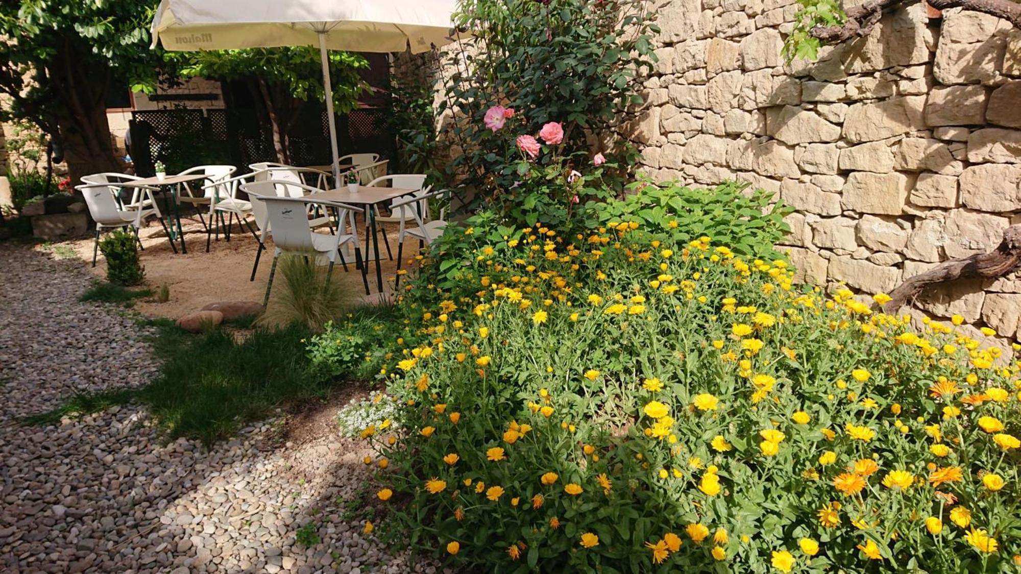 Albergue Sansol - El Oasis Del Camino Frances - Exclusivo Para Peregrinos Zewnętrze zdjęcie